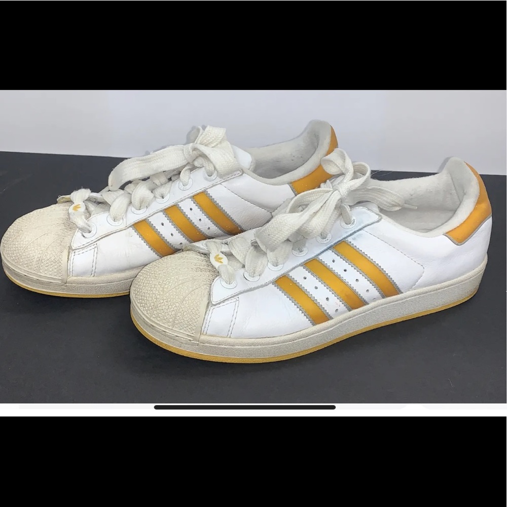 Adidas Yellow Strip size Mens 9.5